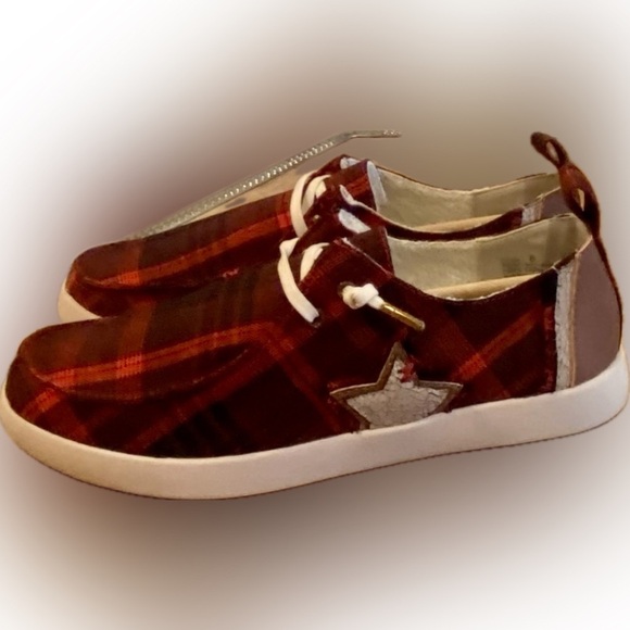 Yellow Box ODANA Red Plaid Slip On Sneakers W/ Side Frayed Star, Size 8, BNIB - Picture 5 of 15